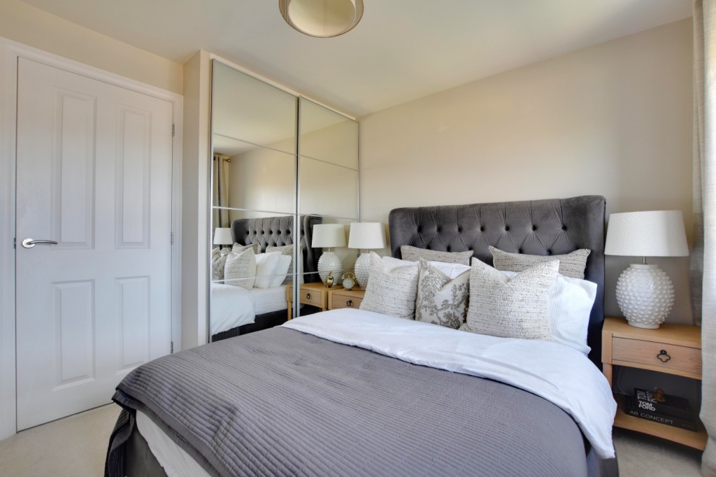 Images for Hare Grove, Southminster EAID:ISSL BID:401