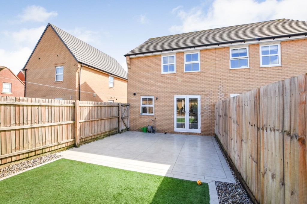 Images for Hare Grove, Southminster EAID:ISSL BID:401