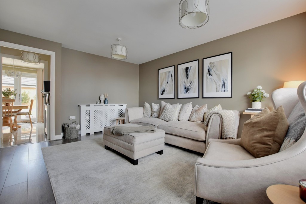 Images for Hare Grove, Southminster EAID:ISSL BID:401