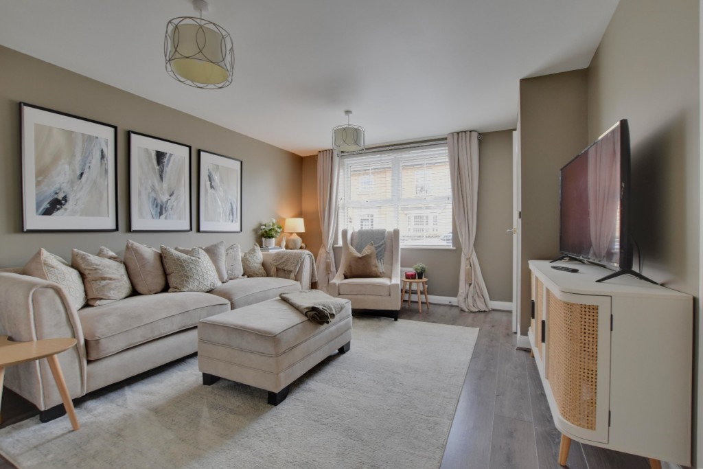 Images for Hare Grove, Southminster EAID:ISSL BID:401