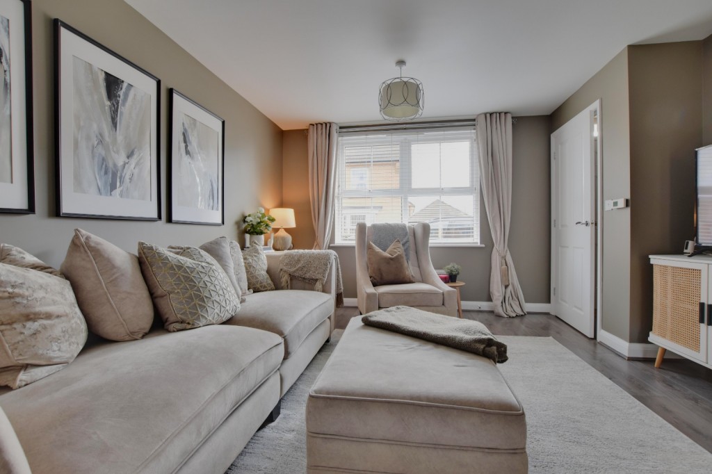 Images for Hare Grove, Southminster EAID:ISSL BID:401