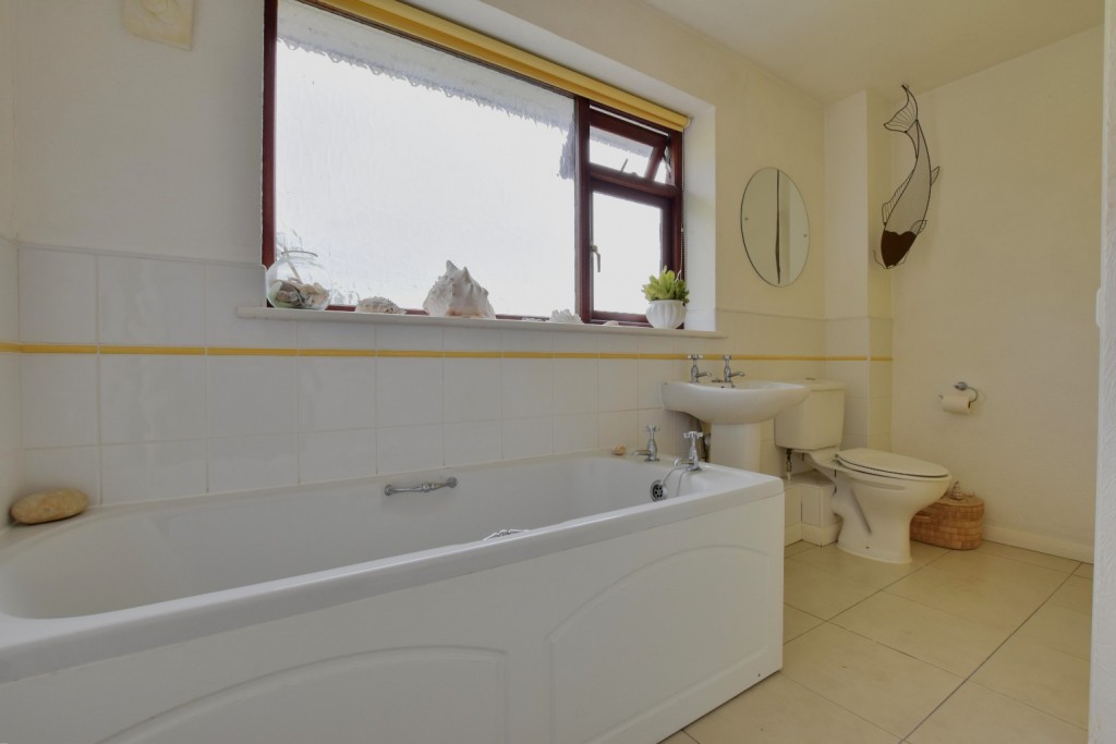 Images for Chelmsford Road, Purleigh EAID:ISSL BID:401