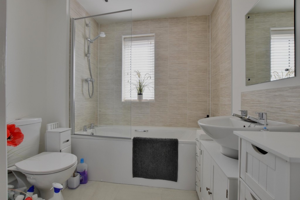 Images for Spickets Drive, Heybridge EAID:ISSL BID:401